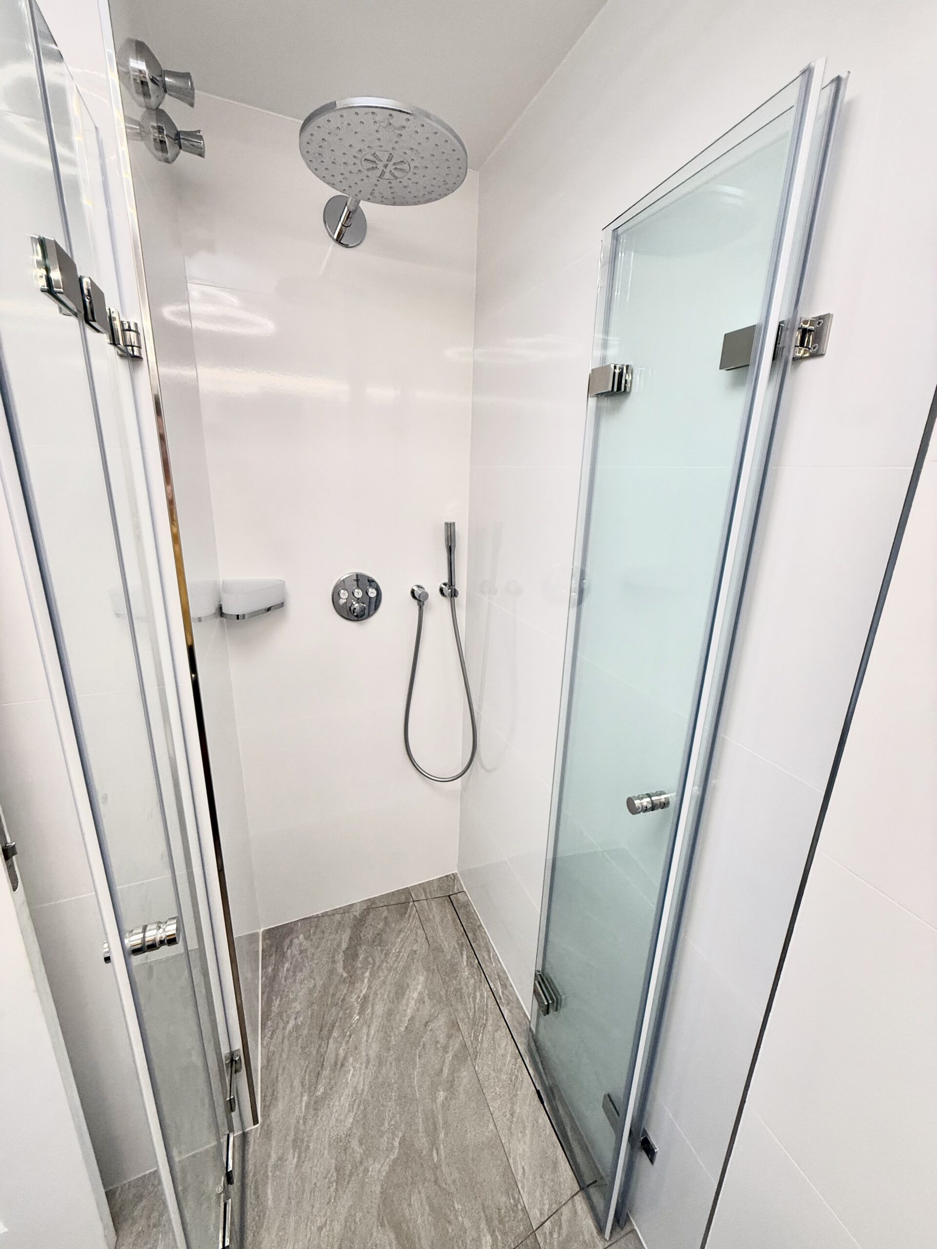 Dusche.jpg